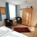 بيت ريفي غاستيهاوس بفيفيرليه غارني أوند فيرينفونونغين *