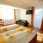 Zajazd Gaestehaus Pfefferle Garni Und *